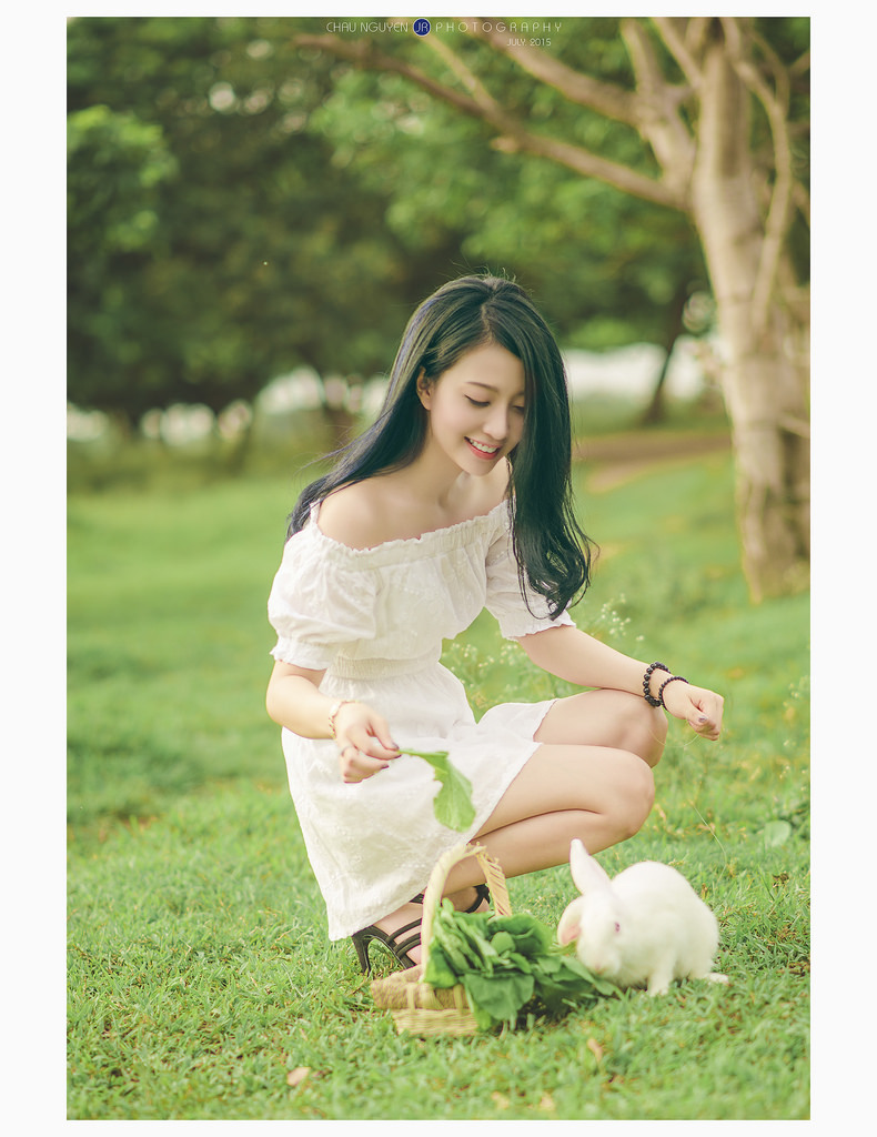 厨房掀开馊了裙子挺进视频